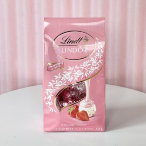 Lindt Lindor ‘Strawberries & Cream’ Bonbons