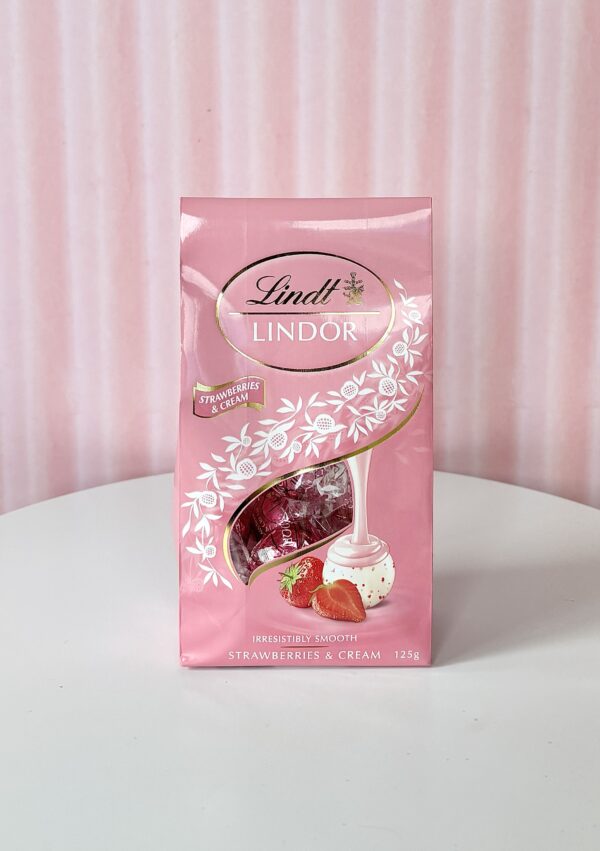 Lindt Lindor ‘Strawberries & Cream’ Bonbons