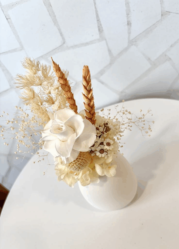 Mini Posy in Vase - Neutrals and Peaches - Image 3