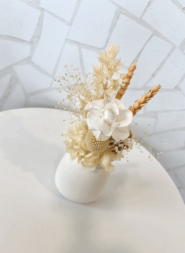 Mini Posy in Vase - Neutrals and Peaches - Image 2