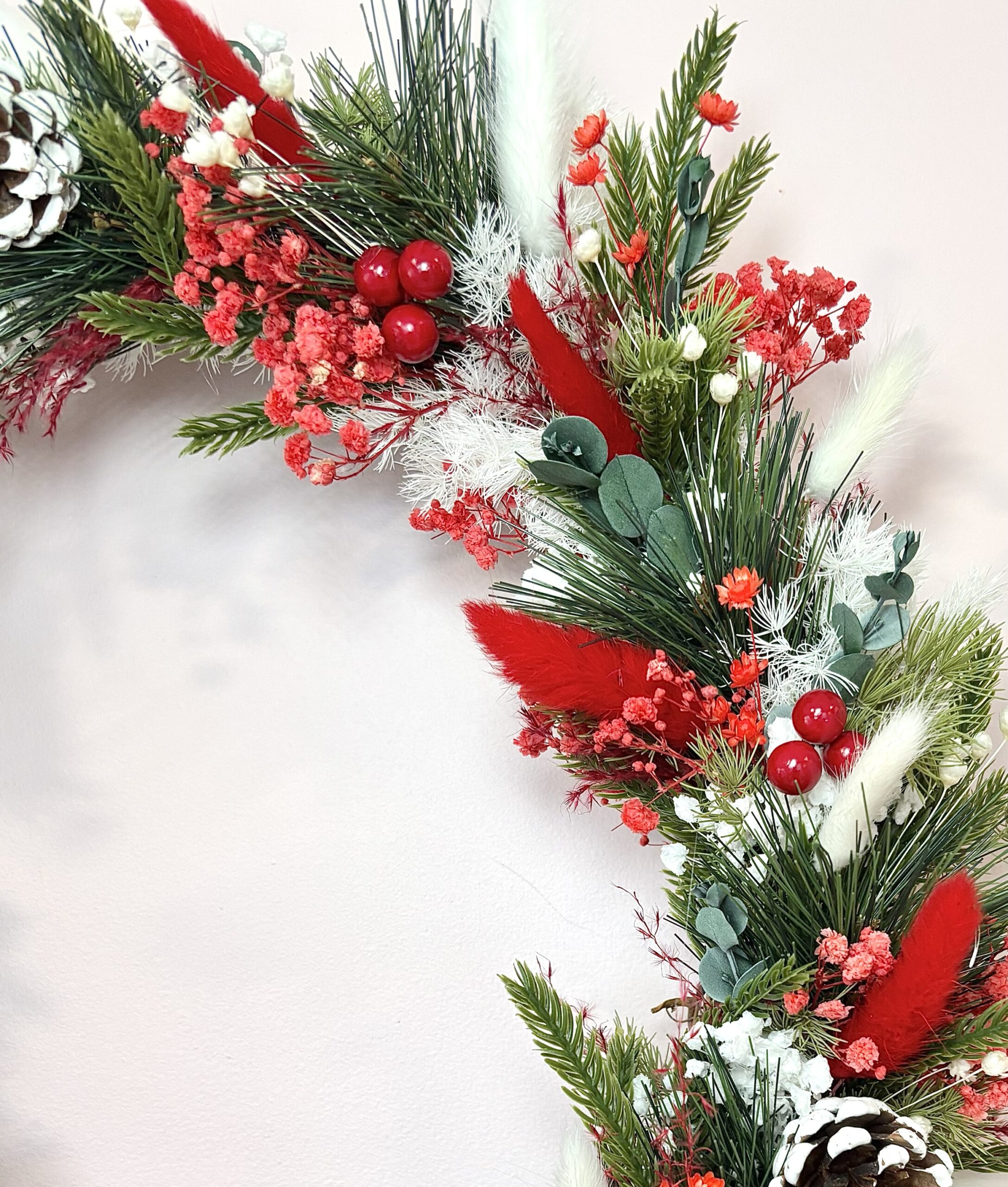 Very Berry Christmas Wreath - Image 3